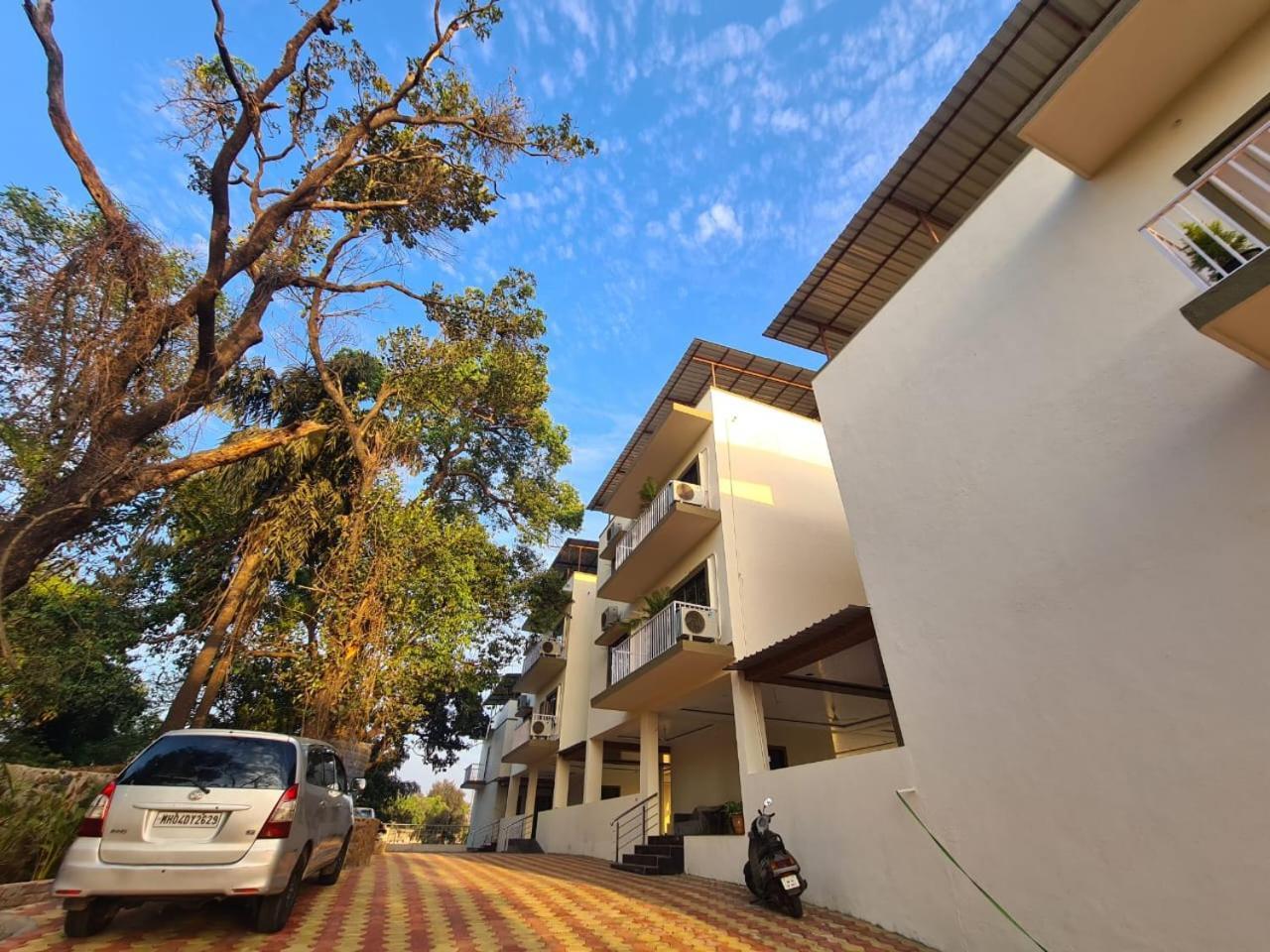 Hill View Hotel By Bil Lonavala Eksteriør billede