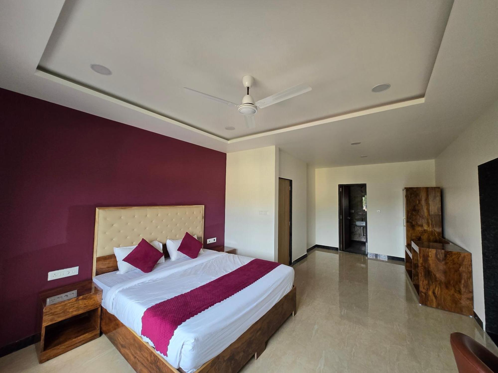 Hill View Hotel By Bil Lonavala Eksteriør billede