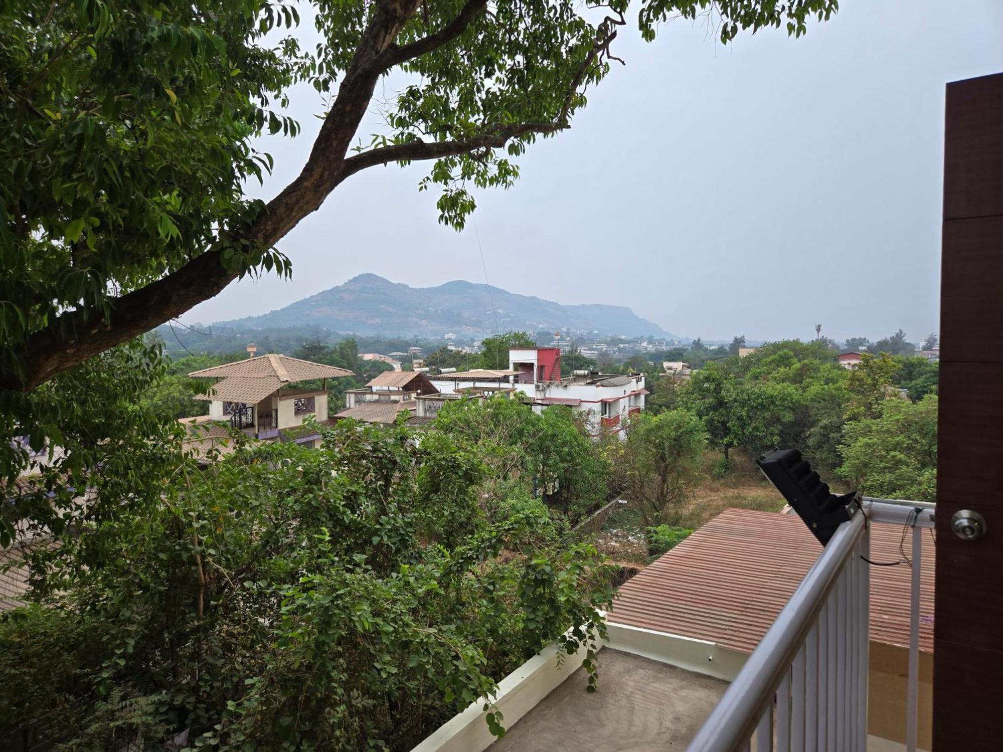 Hill View Hotel By Bil Lonavala Eksteriør billede